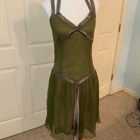 Dress - Picture 3 of 8